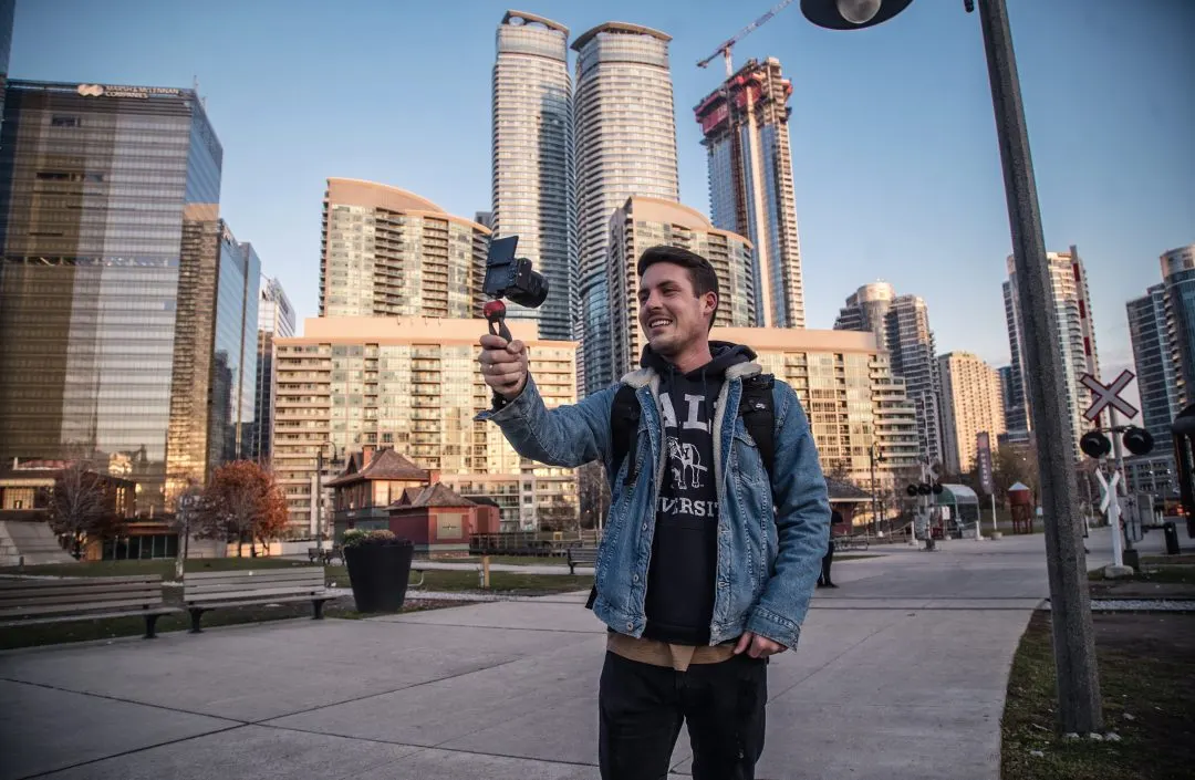 Il motorsport incontra Youtube - Tobi parla della sua grande passione e delle sue tendenze invernali!