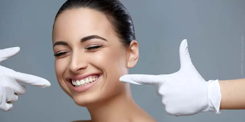Invisalign - L'apparecchio invisibile: denti favorevolmente dritti