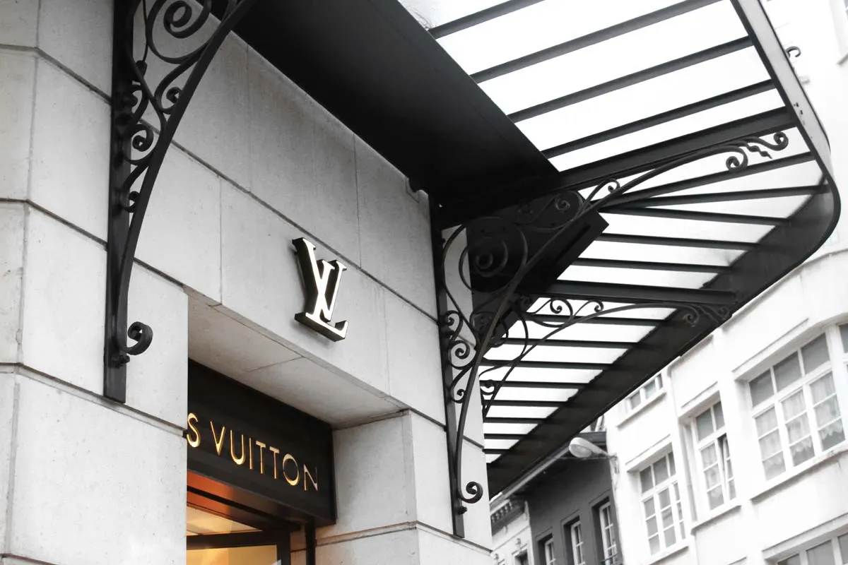 Louis Vuitton Sandwich Bag: LV x Pharrell Williams - design, prezzo, investimento?