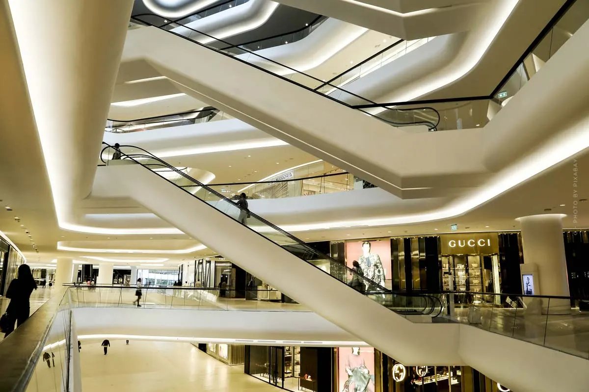Shopping di lusso a Houston (18 negozi): Versace, Fendi, Dolce & Gabbana e Co.