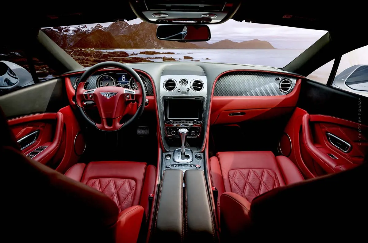 Bentley Home: divani, poltrone e altri mobili di lusso della famosa casa automobilistica