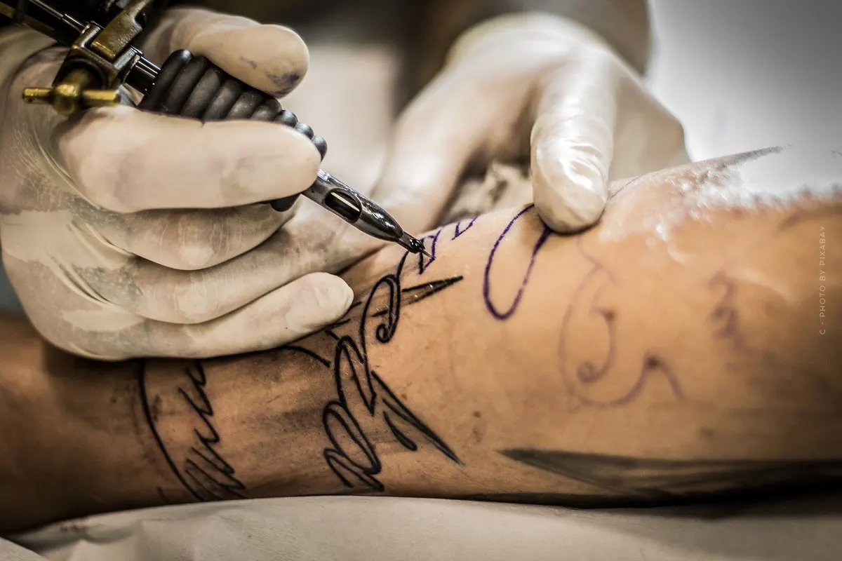 I tatuaggi più cool delle star del calcio: ornamenti del corpo di fantasia su viso, schiena e altro