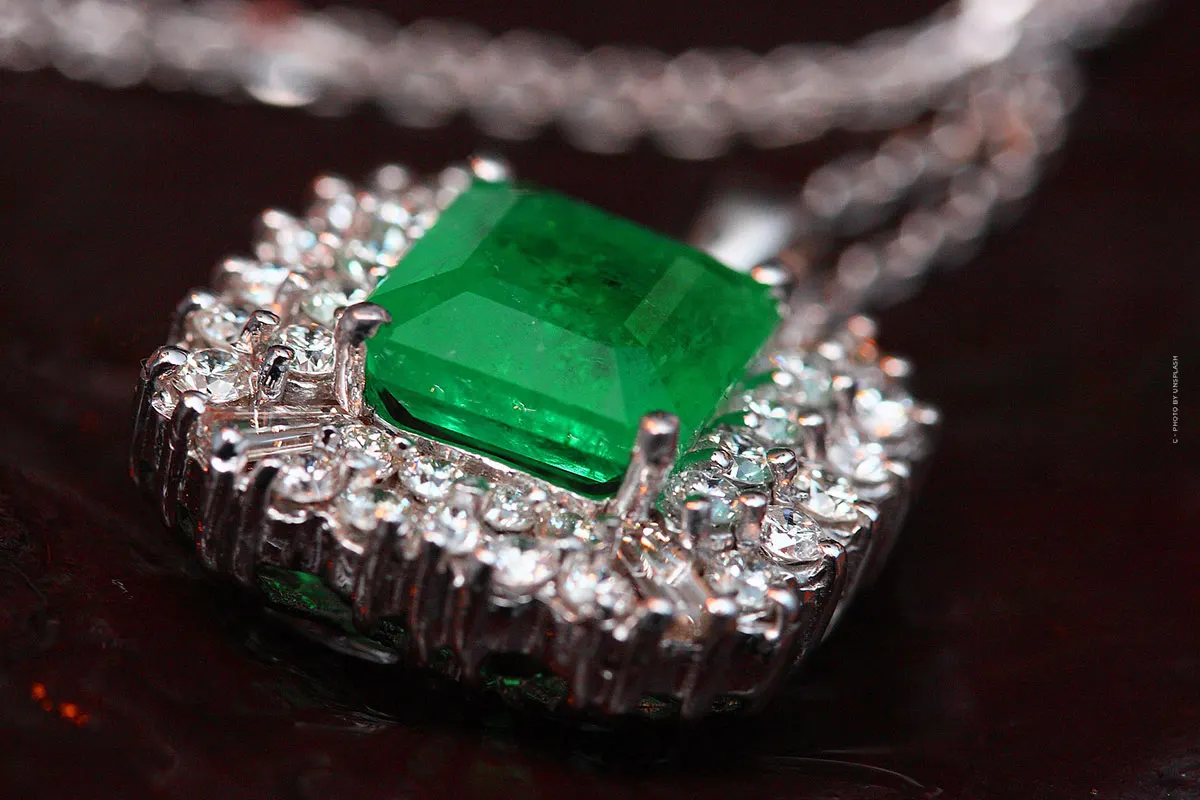 Compra Emerald: Prezzo, carati, qualità e valore - Pietra preziosa d'investimento