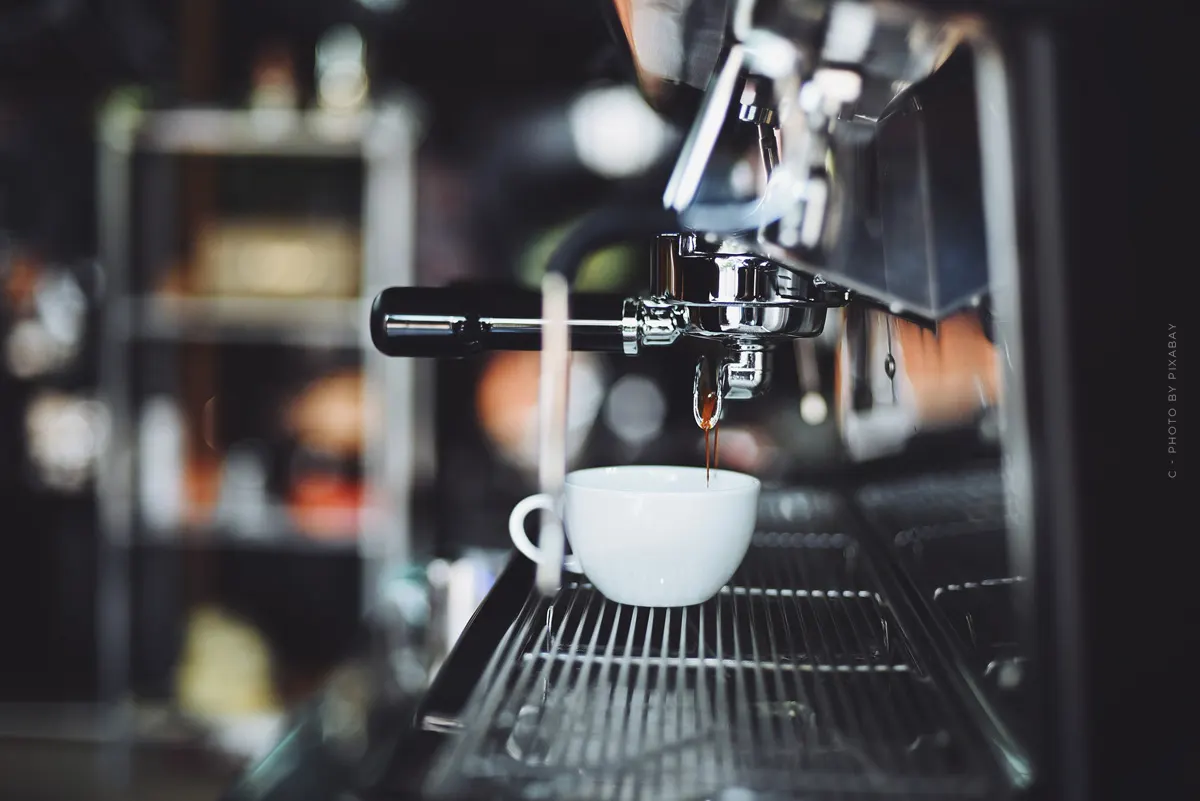 WMF 1100 S macchina da caffè completamente automatica: Attrezzature, funzioni e funzionamento - tutto per la tua esperienza di barista