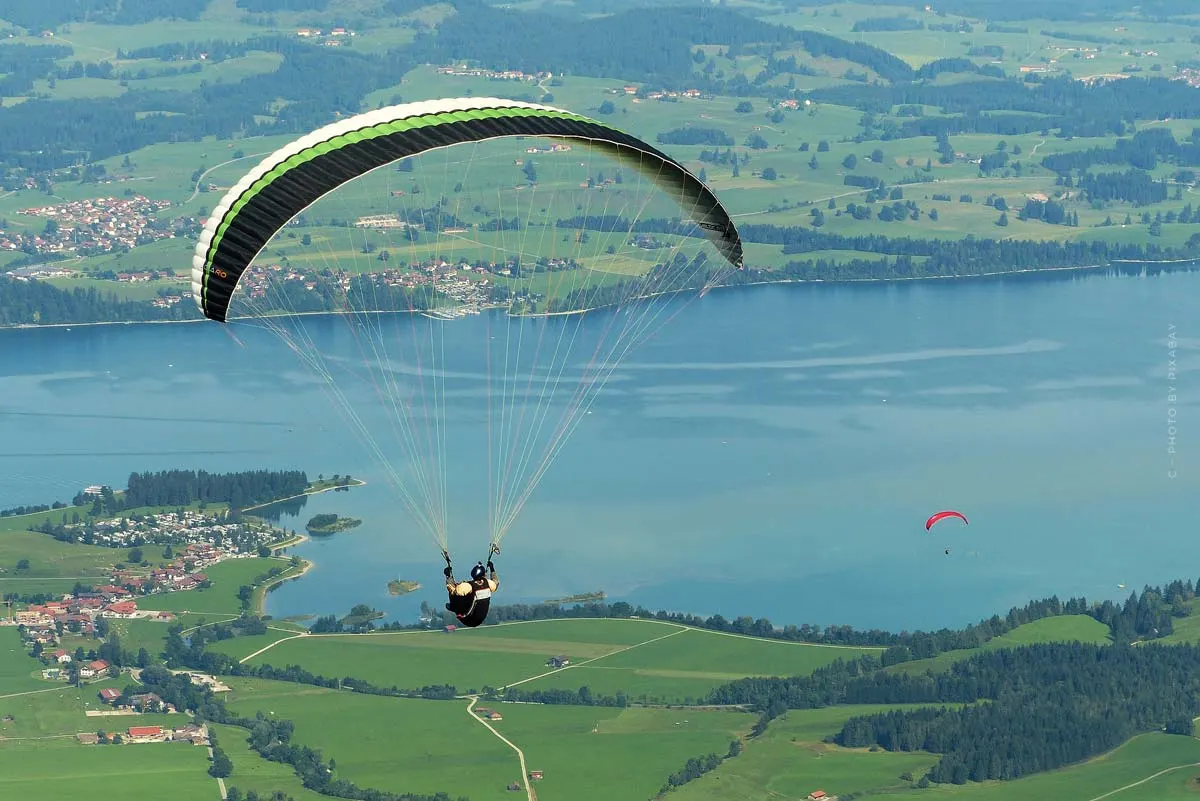 Vacanze al lago Forggensee: gita in barca, parapendio e bagni termali - 6 consigli