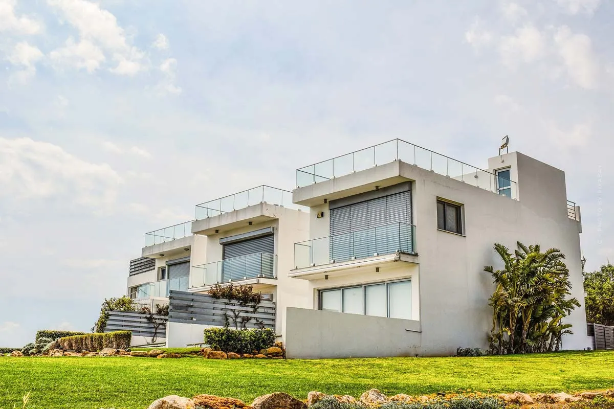 Occupazione del proprietario vs. proprietà immobiliare come investimento: vantaggi e svantaggi di possedere una casa - Un confronto