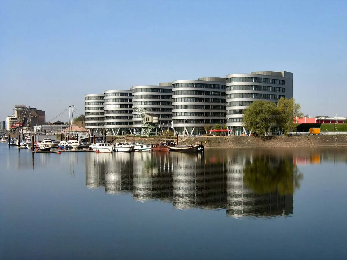 Agenzie immobiliari a Duisburg: Affittare, comprare, vivere - Top 10 agenti immobiliari