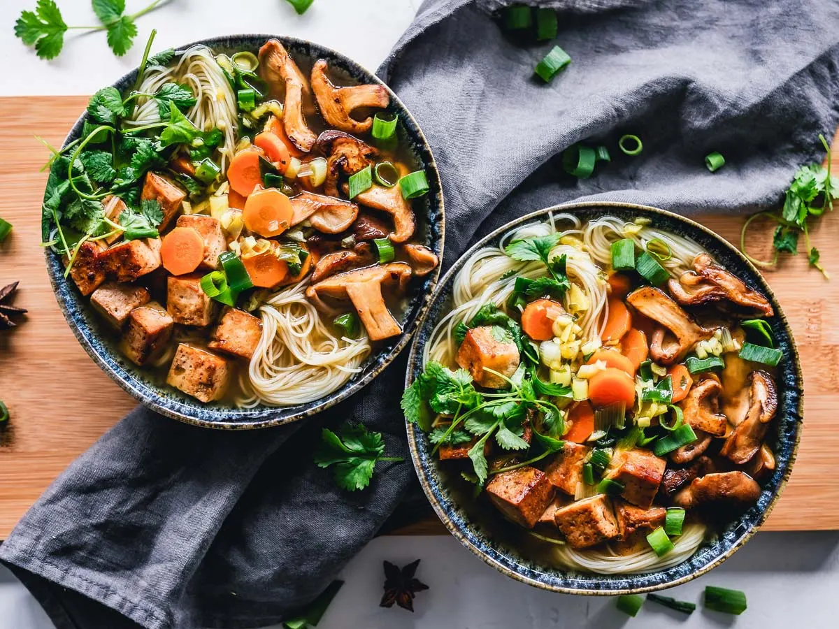 Tagliatelle Soba e Shirataki: A basso contenuto calorico e a basso contenuto di carboidrati! Dovete assolutamente provare questi spaghetti giapponesi