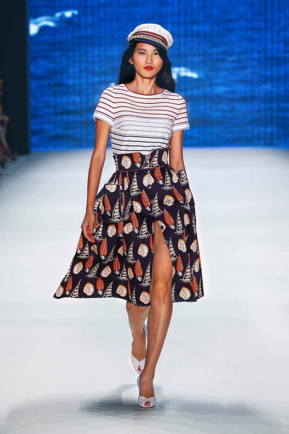 lena-hoschek-ahoy-kollektion-modenschau-berlin-fashion-week-models-runway-(4)