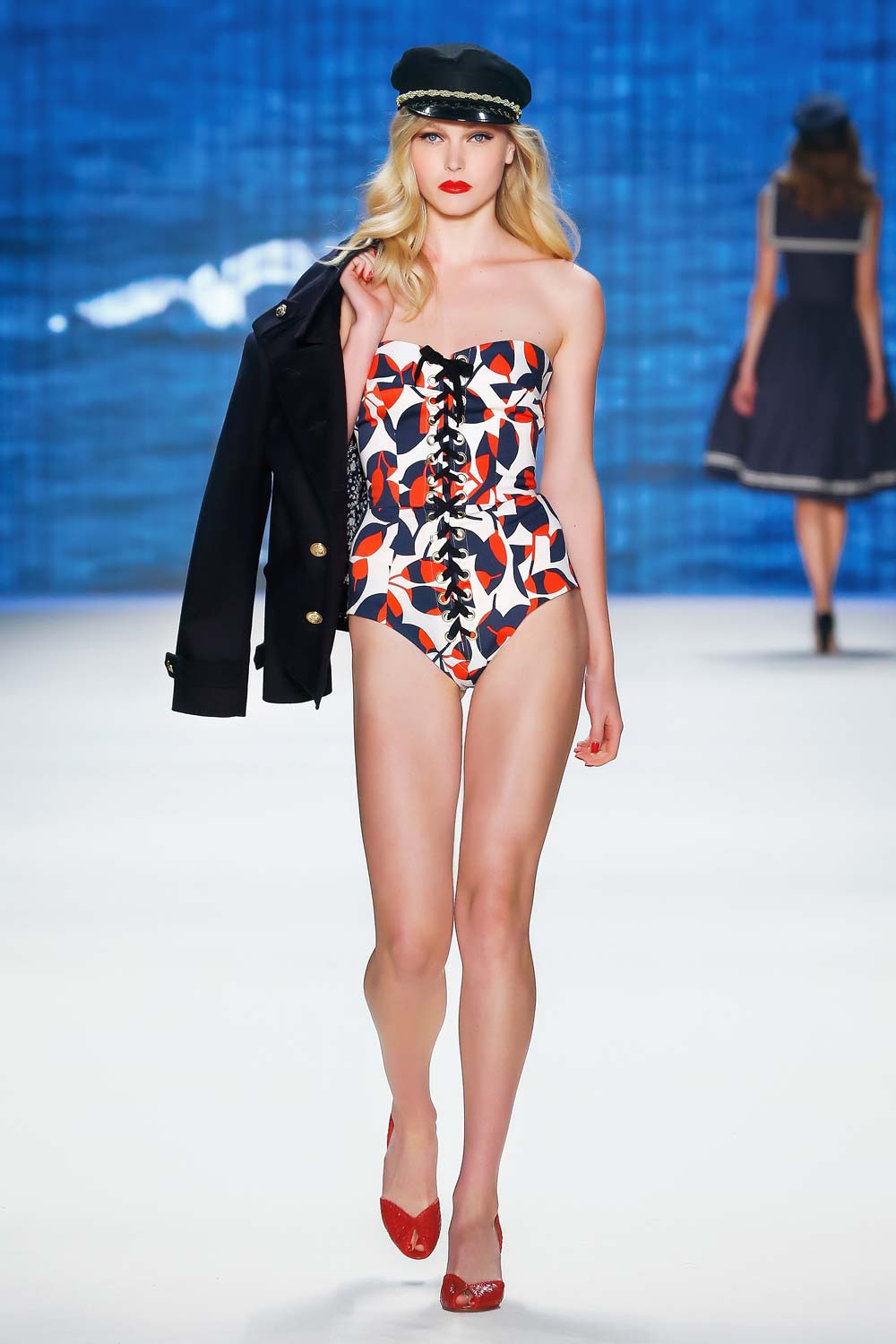 lena-hoschek-ahoy-kollektion-modenschau-berlin-fashion-week-models-runway-(5)